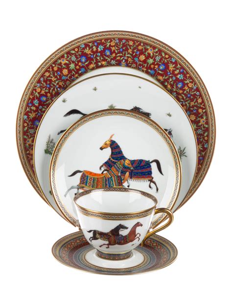 hermes dish